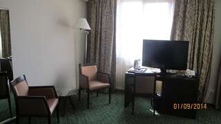 Отель Hotel Bistrita Бакэу Двухместный номер Делюкс с 1 кроватью или 2 отдельными кроватями-7