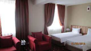 Отель Hotel Bistrita Бакэу Двухместный номер Делюкс с 1 кроватью или 2 отдельными кроватями-2